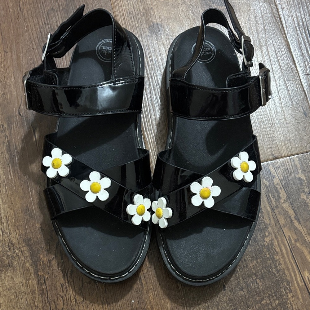 Black Sandals with Daisy Accents
